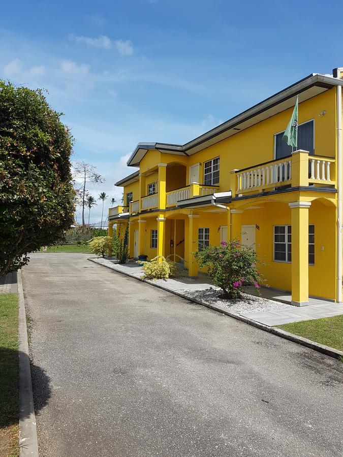 Piarco Village Suites Exterior foto